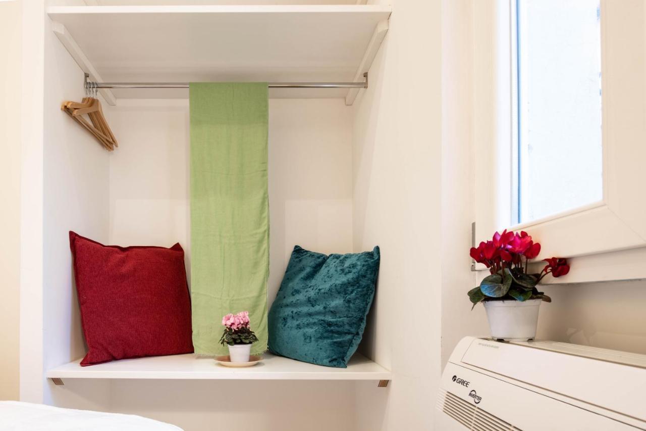 Trastevere Colorful Apartment With Terrace! Rome Buitenkant foto